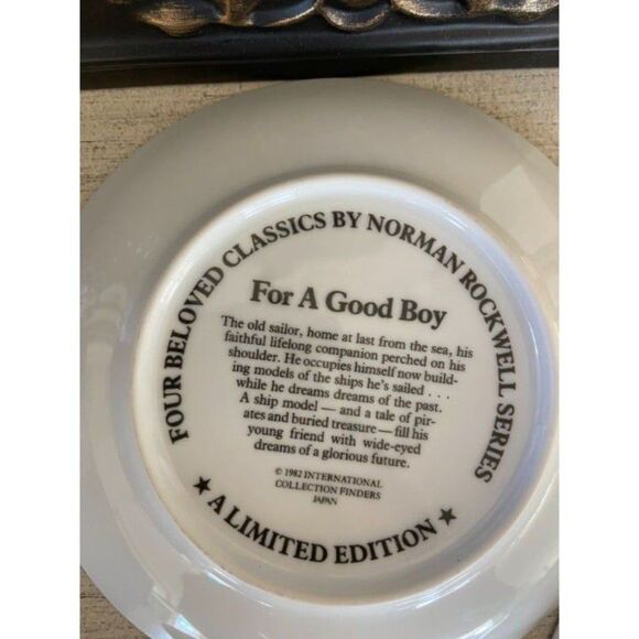 Norman Rockwell Classic Small Plates (Set of Three) - Picture 6 of 7